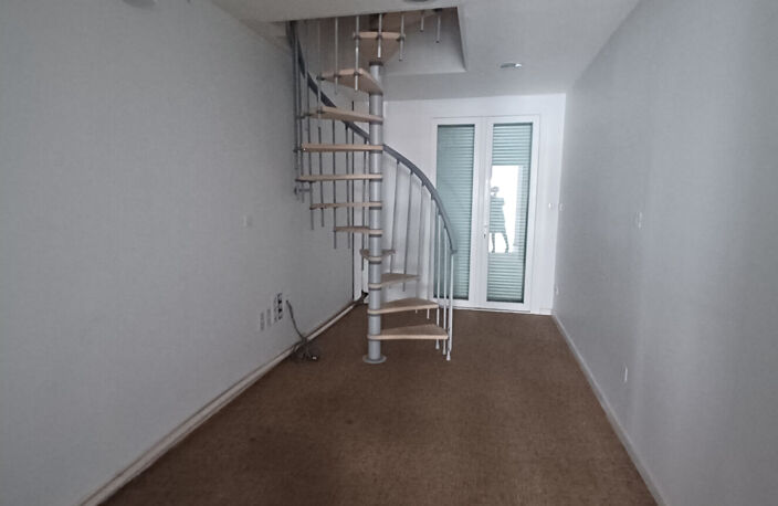 Blagnac  Murs locaux commerciaux et habitation 162 m2 sur terrain 378m² — photo 5