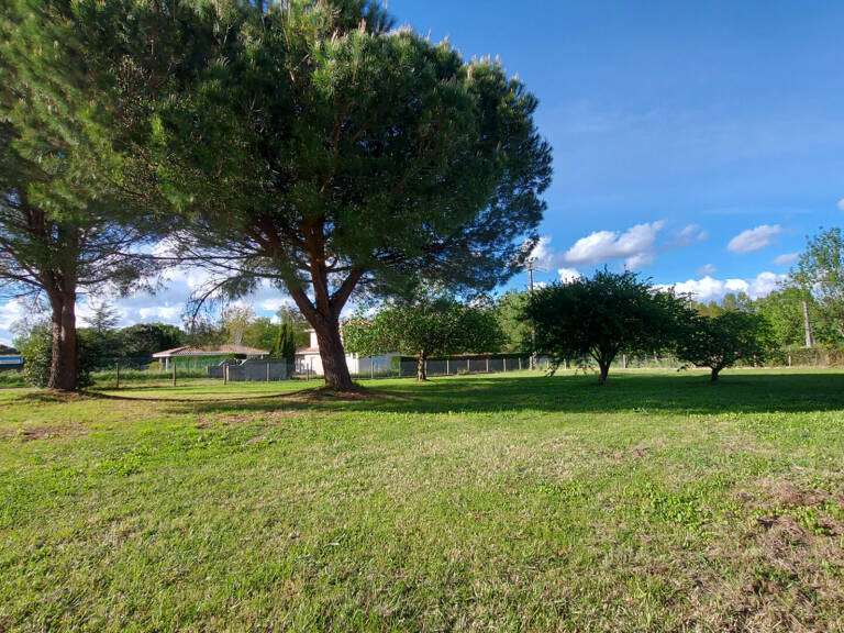 Montaigut-sur-Save - Terrain - 1580m² — photo 1