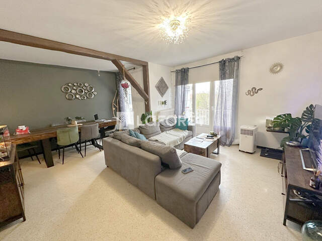 Appartement  5 pièce(s) 93 m2 — photo du bien