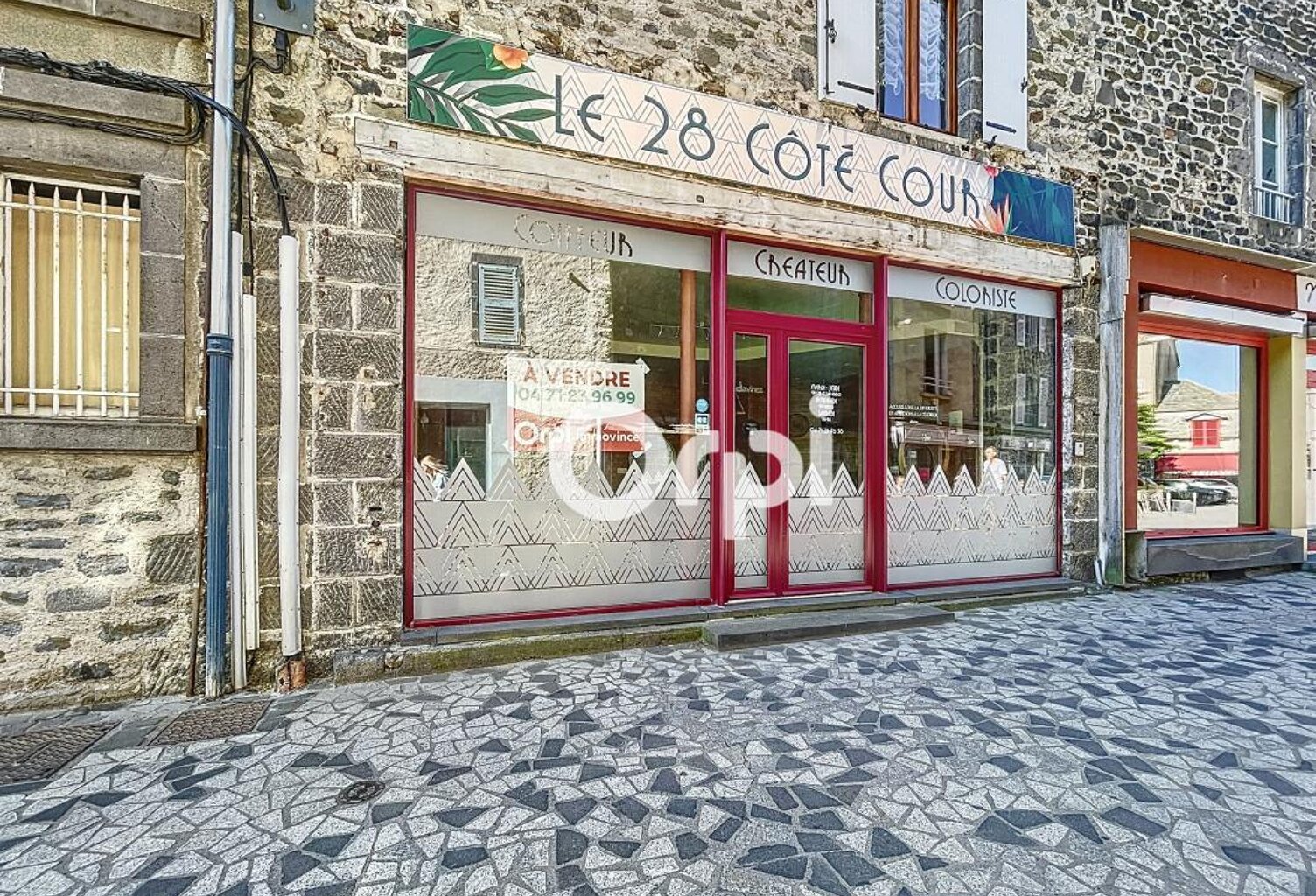 Local commercial au cœur de la ville de Saint-Flour — photo 1