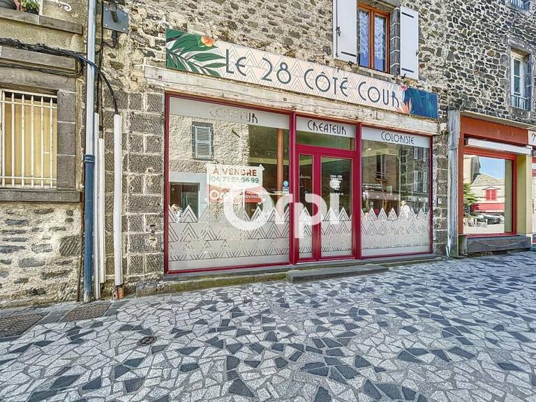 Local commercial au cœur de la ville de Saint-Flour — photo 1