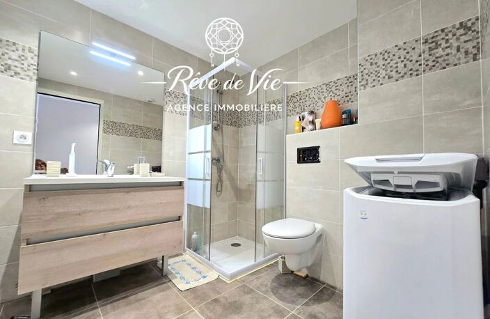 JOLI STUDIO DANS RESIDENCE RECENTE AVEC TERRASSE — photo 2