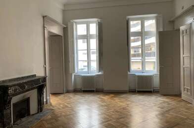 Appartement 5 pièces 2010 €