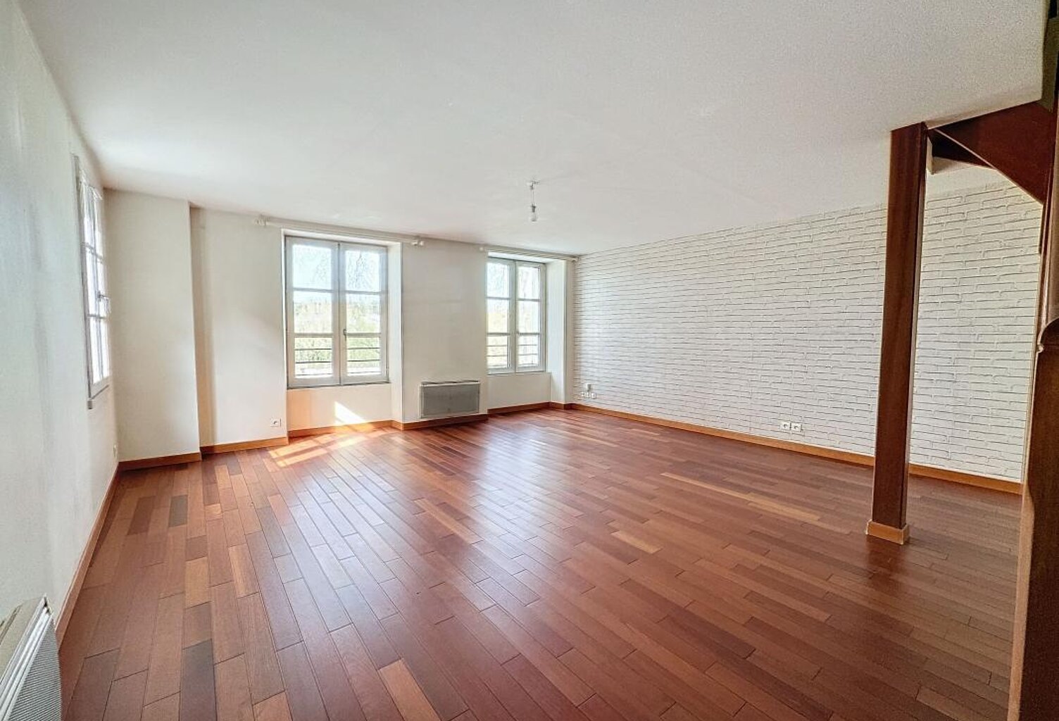 Appartement À Vendre — photo 1