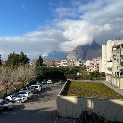 Appartement 1 pièces 480 €