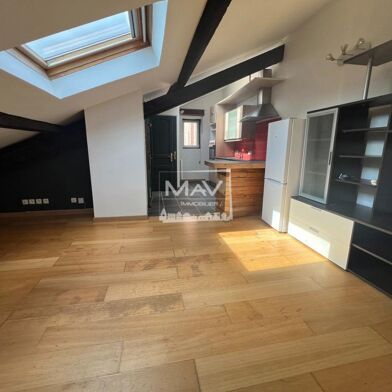 Appartement 2 pièces 720 €
