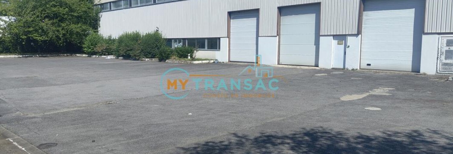 Local industriel  3699 m² à louer à Torcy (77200)