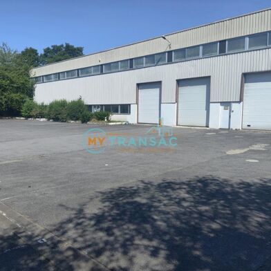Local industriel  29998 €