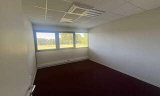 Bureau  360 m² à louer à Gouesnou (29850)