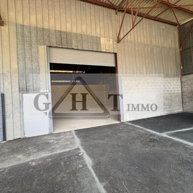 Local industriel  1400 €