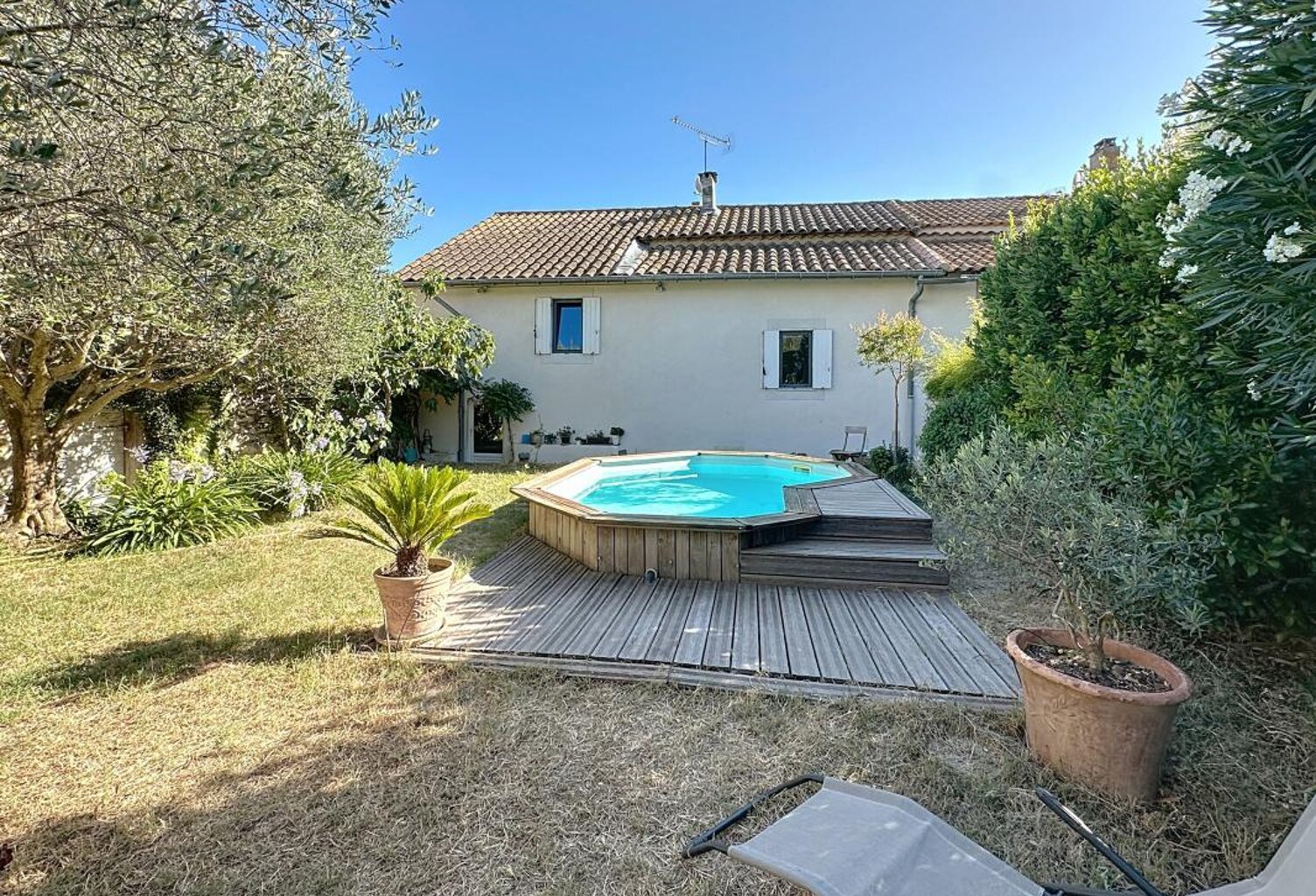 Maison de ville, Pujaut, 148 m², 5 pièces, Jardin clos — photo 1