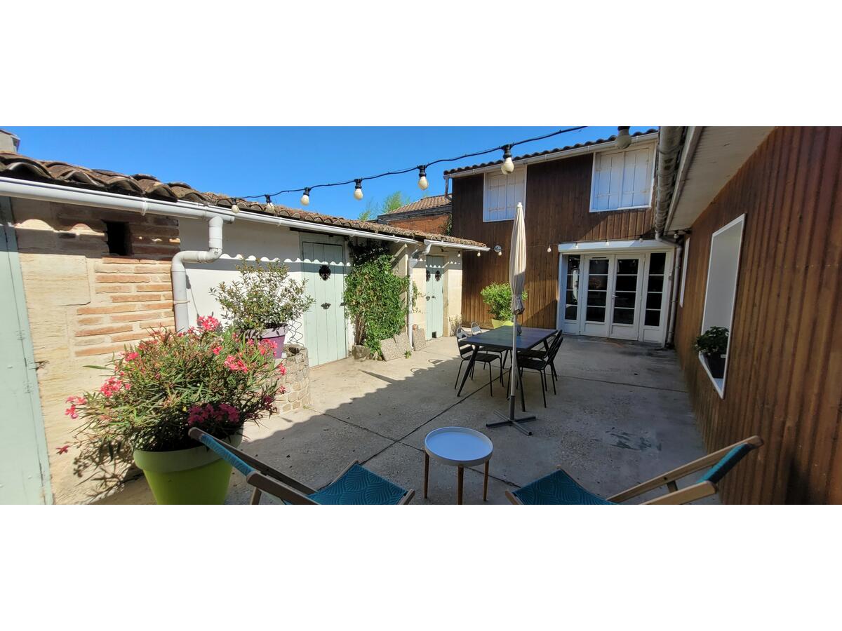 Villa / Maison  T5 à vendre Arcins 33460