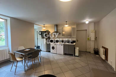 Appartement 3 pièces 890 €