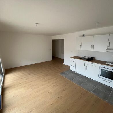 Appartement 3 pièces 860 €