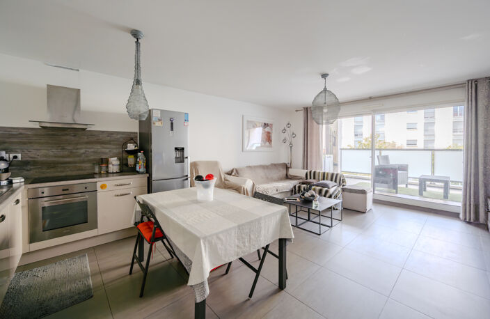HYERES OLBIUS RIQUIER - APPARTEMENT T3 - TERRASSE - GARAGE - — photo 2