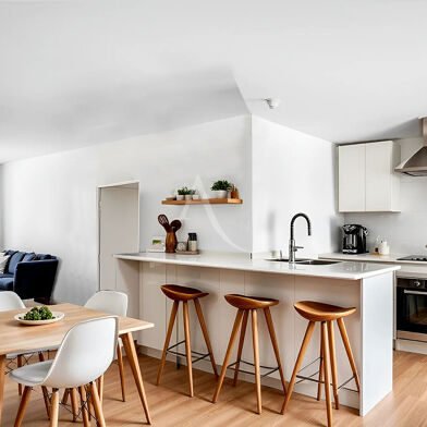 Appartement 3 pièces 323950 €