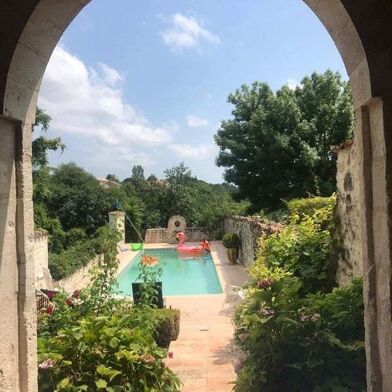 Maison 12 pièces 750000 €