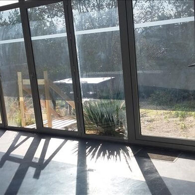 Commerce 2 pièces 710 €