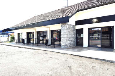 Commerce  325000 €