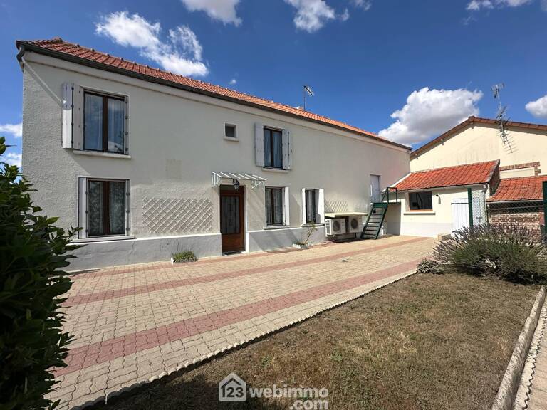 Maison - 127m² - Chambry — photo 1
