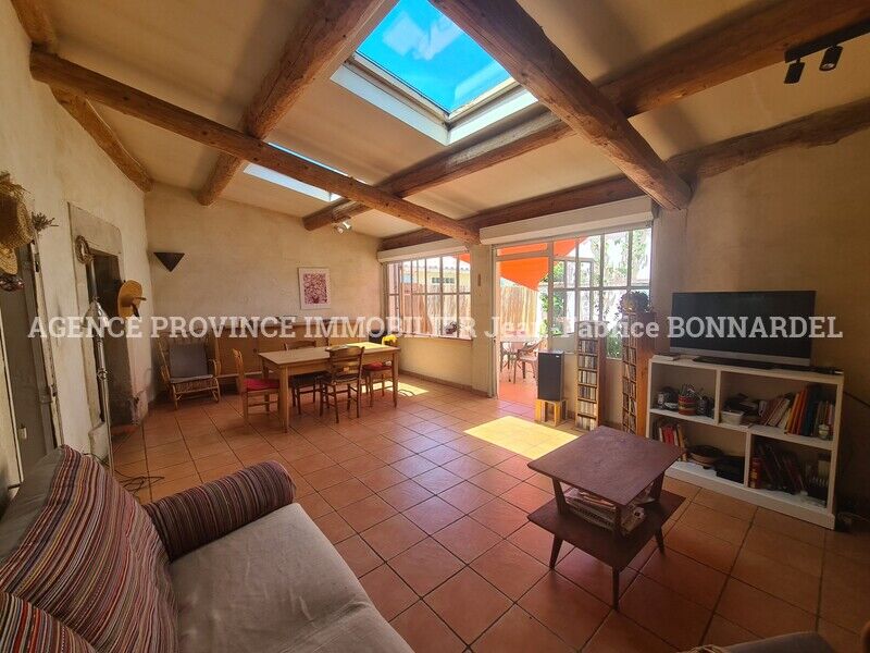 Maison de Village   T6 à vendre Valréas 84600