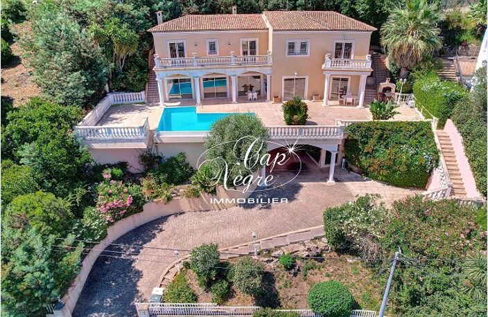 VILLA D'EXCEPTION DE 285M² VUE MER À VENDRE À MANDELIEU LA NAPOU — photo 3