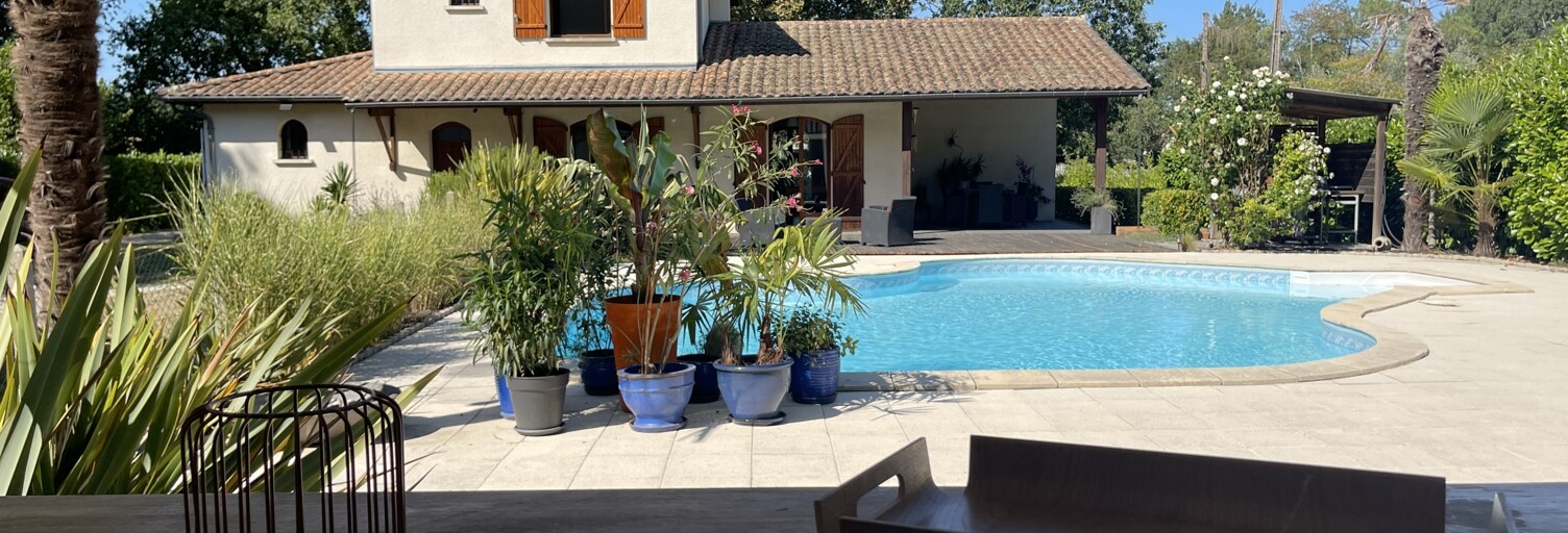 Maison 7 Pièces 163 m² à vendre à Ambarès-et-Lagrave (33440)