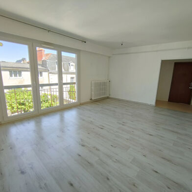 Appartement 4 pièces 213600 €