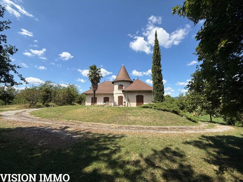 Villa / Maison  T7 à vendre Voiron 38500