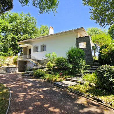 Maison 8 pièces 939000 €