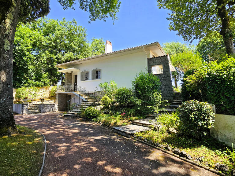 VILLA — photo 1