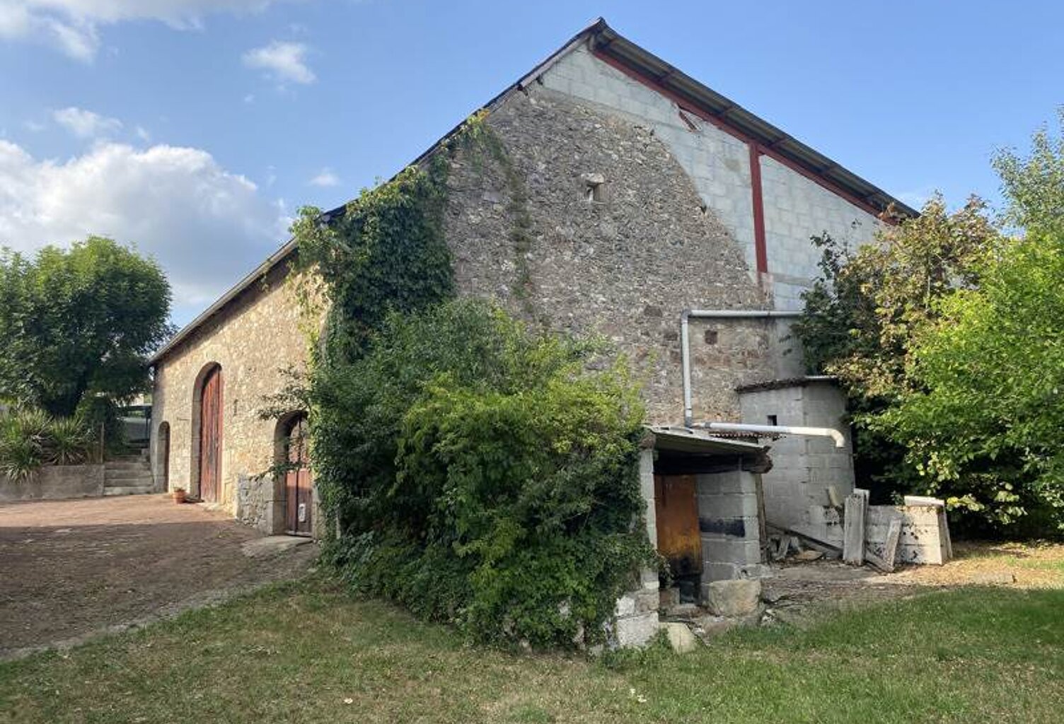 Maison en pierre de 5 pièces principales — photo 1