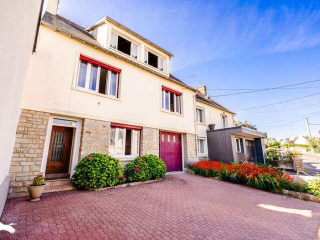 Maison de bourg de 5 pièces principales — photo du bien