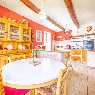 Maison 7 pièces 537600 €