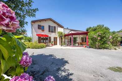 Maison 7 pièces 537600 €