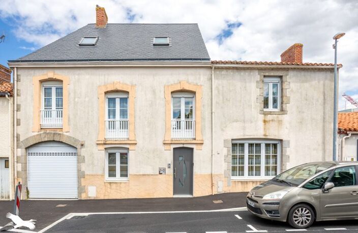 Maison de bourg de 6 pièces principales — photo 2