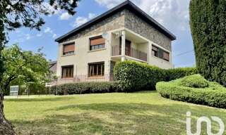 Maison 8 Pièces 186 m² à vendre à Attigny (08130)