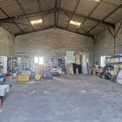 Commerce  164400 €