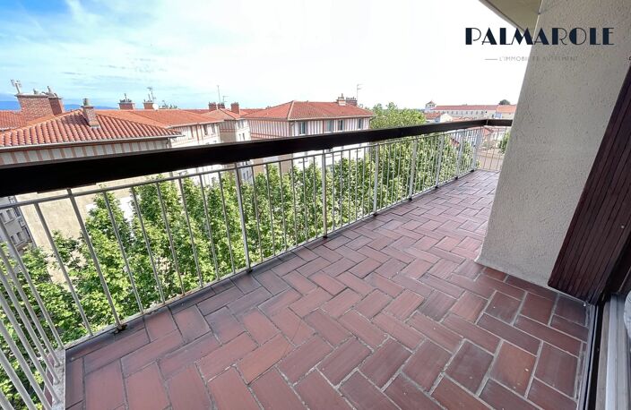 Perpignan t5/6 terrasse 2 parkings dernier étage — photo 2