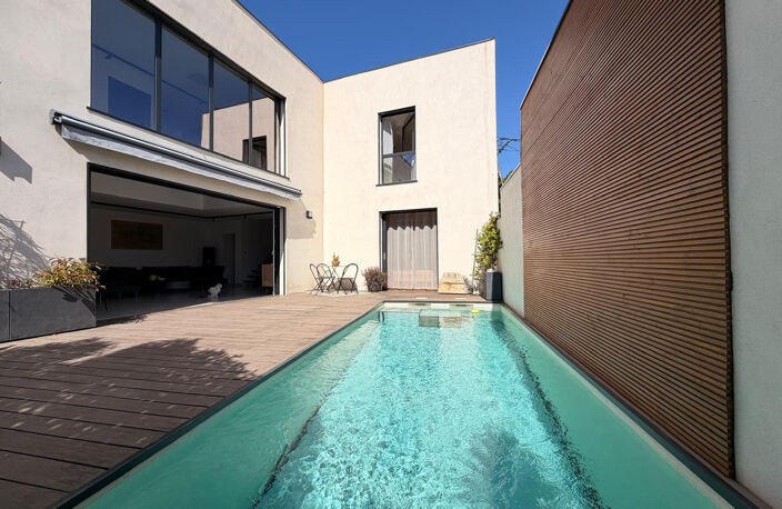 NIMES JEAN JAURES Maison de ville contemporaine de 182 m2 av — photo 2