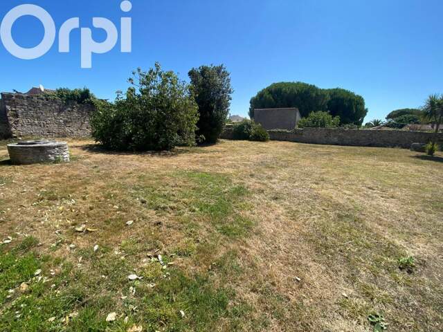 RARE À LA VENTE – TERRAIN CONSTRUCTIBLE VIABILISÉ CÔTÉ EST DE L’ÎLE D’OLÉRON — photo du bien