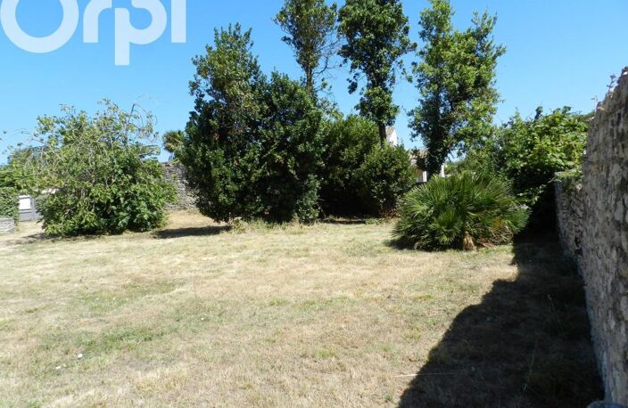 RARE À LA VENTE – TERRAIN CONSTRUCTIBLE VIABILISÉ CÔTÉ EST DE L’ÎLE D’OLÉRON — photo 2