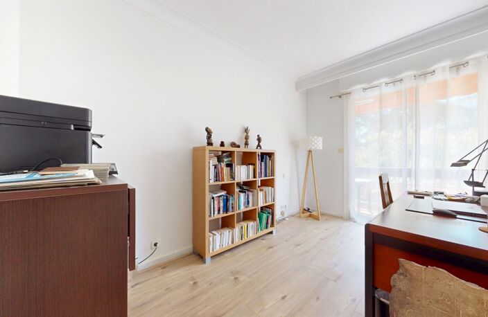 Appartement À Vendre Type 4 avec balcon — photo 4
