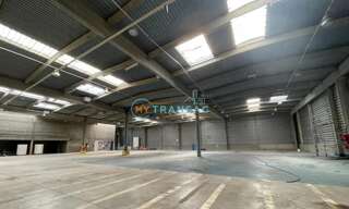 Local industriel  4990 m² à louer à Sucy-en-Brie (94370)