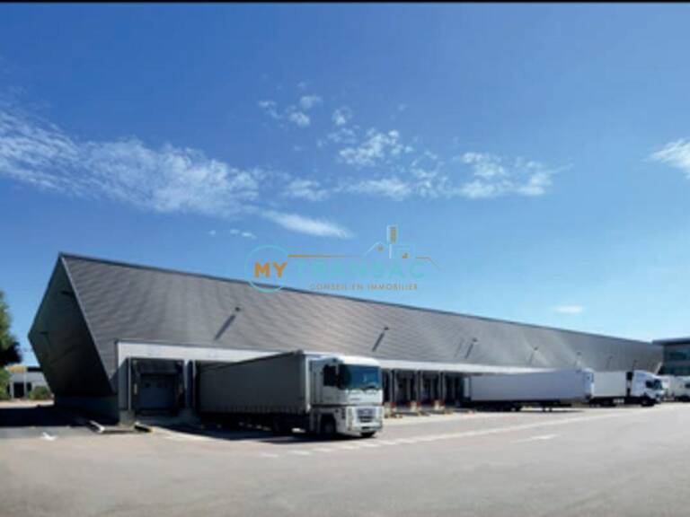 A LOUER un entrepôt de 6 212m² situé à Gennevilliers — photo 1