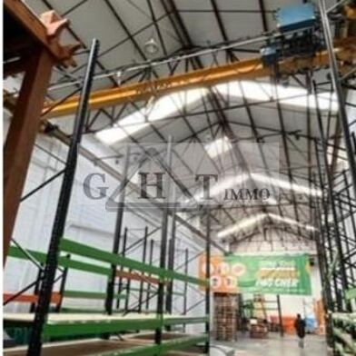 Local industriel  10920 €