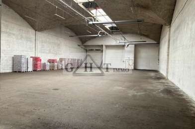 Local industriel  5900 €