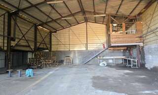 Local industriel  350 m² à louer à Saint-Pierre (97410)