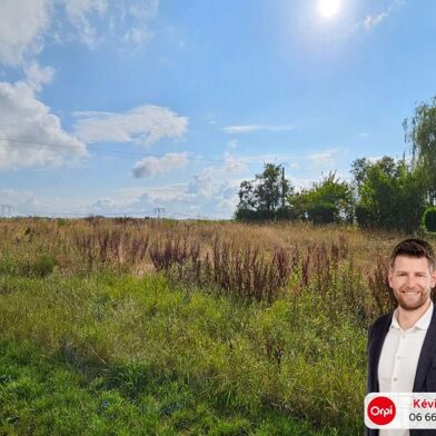 Local industriel  149000 €