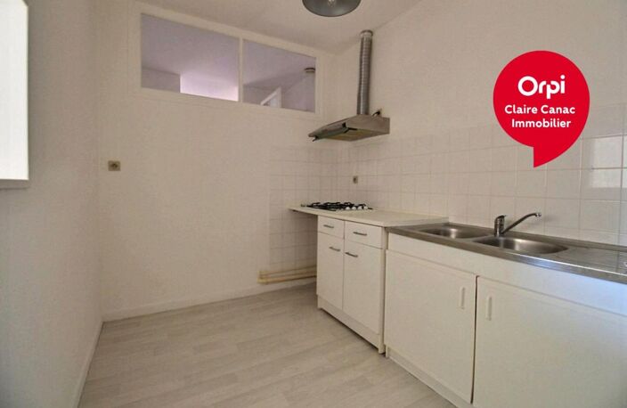 APPARTEMENT DE TYPE 2 CENTRE LAVAUR — photo 3